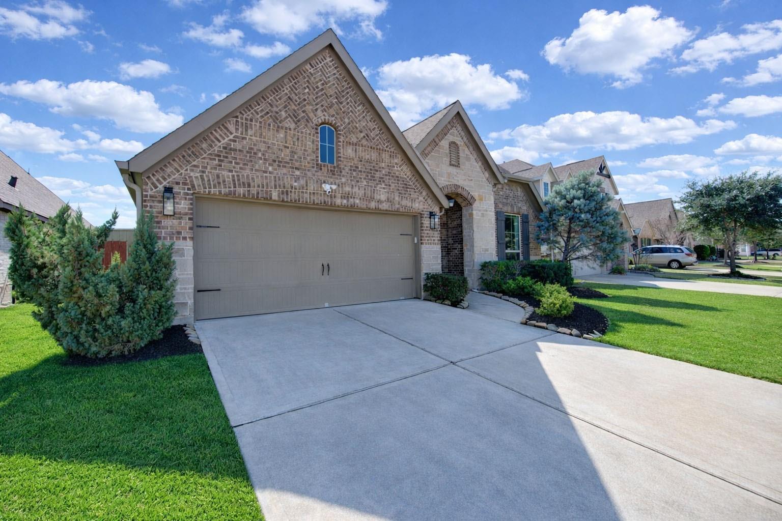 24303 Bludana Lane