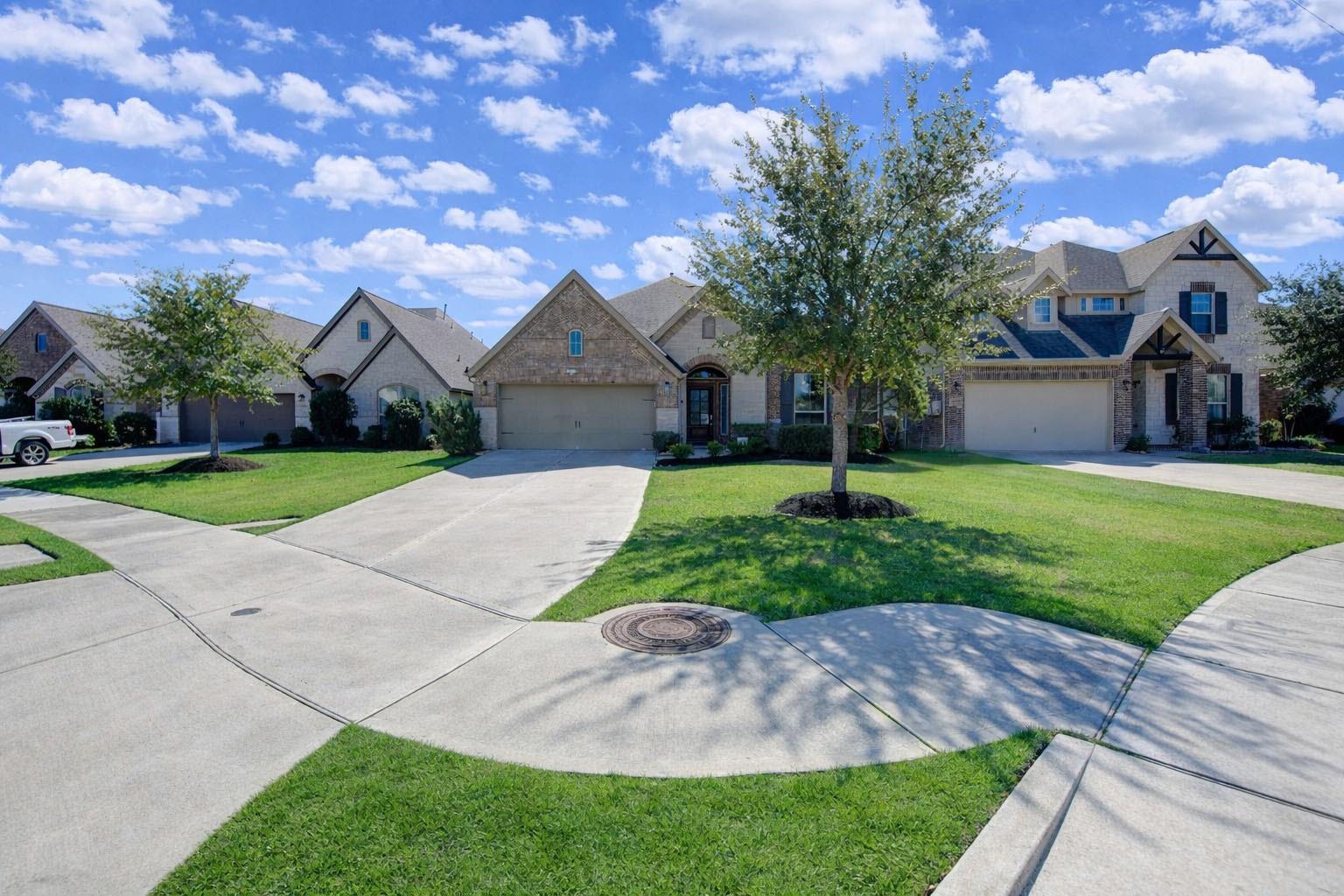 24303 Bludana Lane