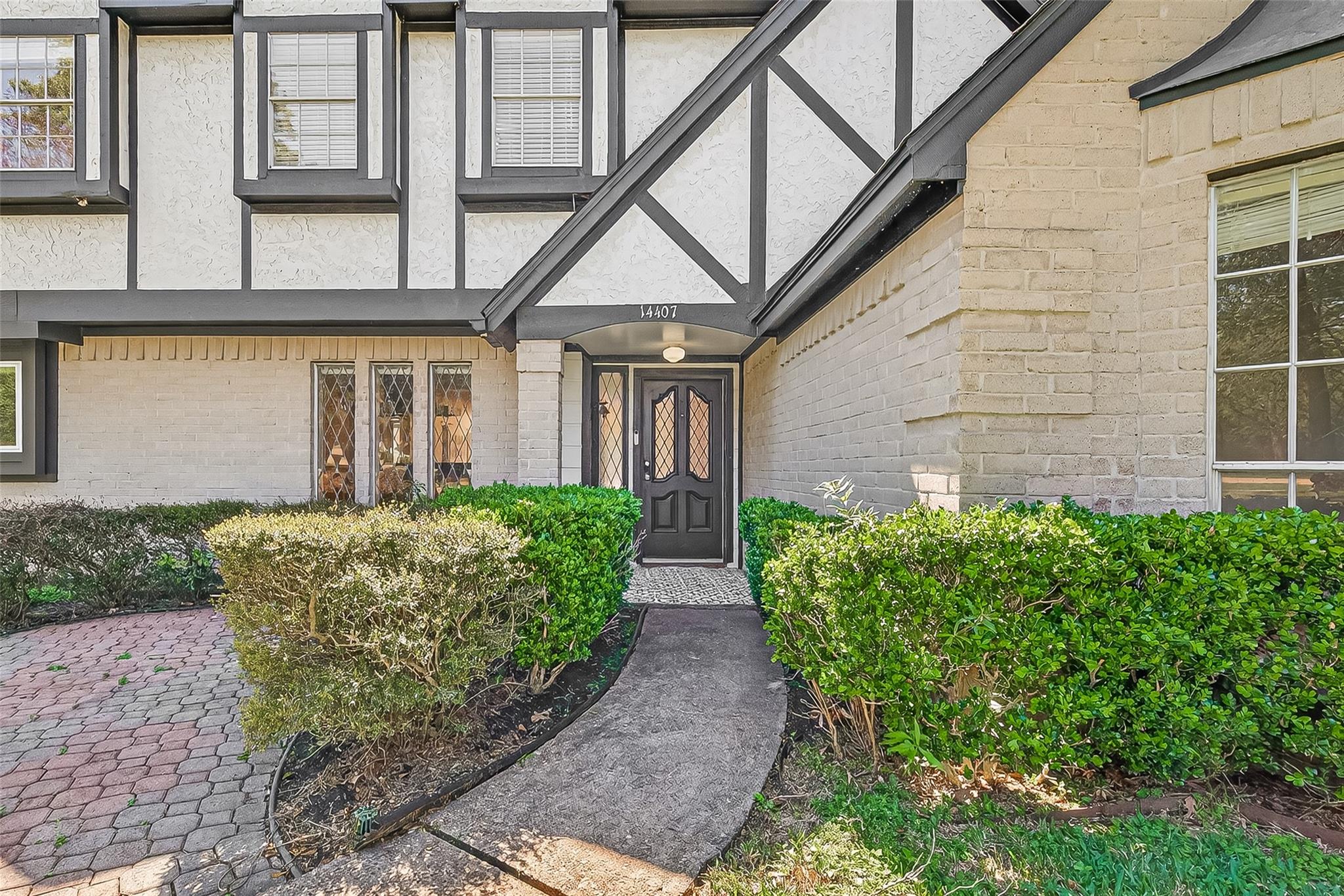 14407 Whispering Valley Drive