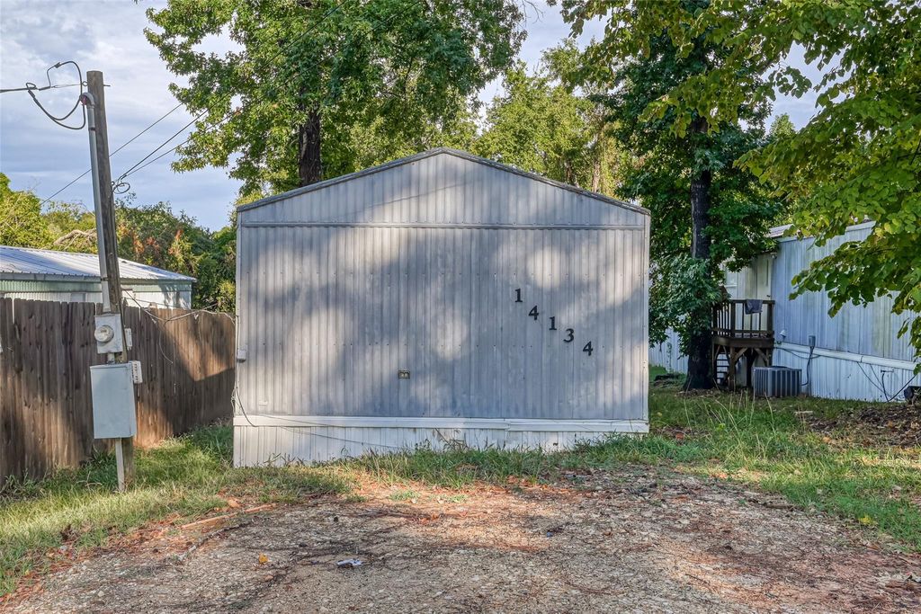 Photo of 14134 Shadow Bay Drive, Willis, TX 77318 (MLS # 13594833)