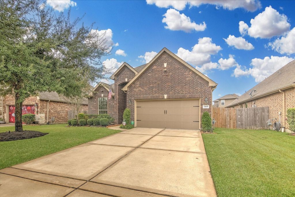 Photo of 24119 Blue Crest Drive, Porter, TX 77365 (MLS # 70098374)