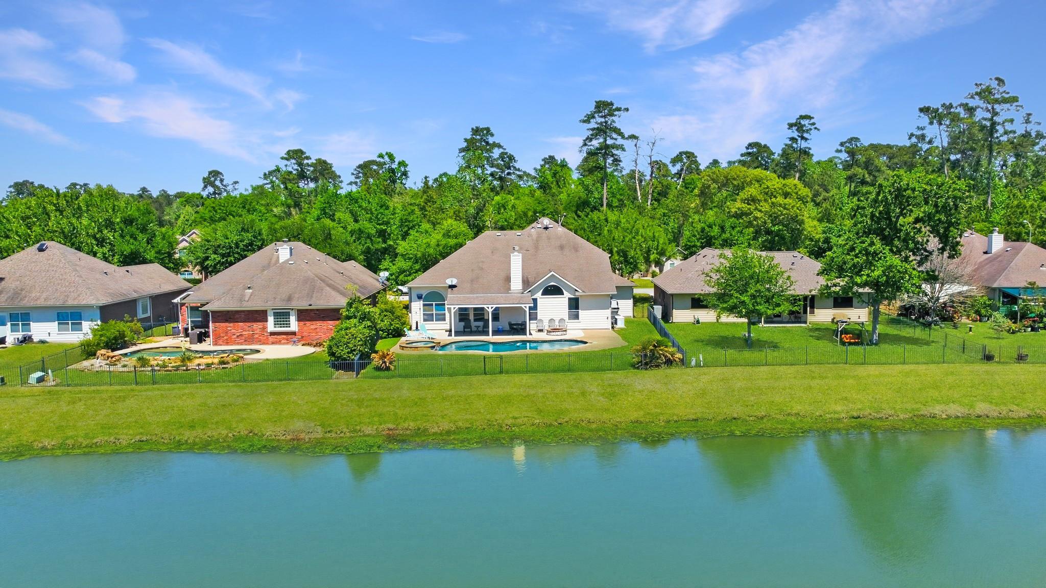 9203 E Lakeside Drive