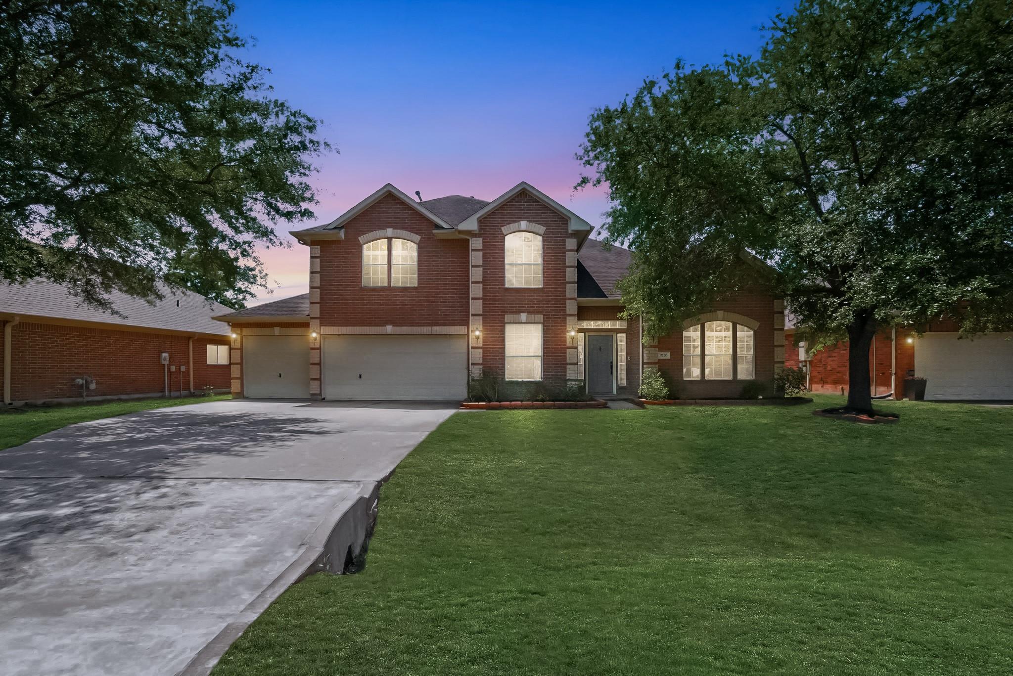 9203 E Lakeside Drive