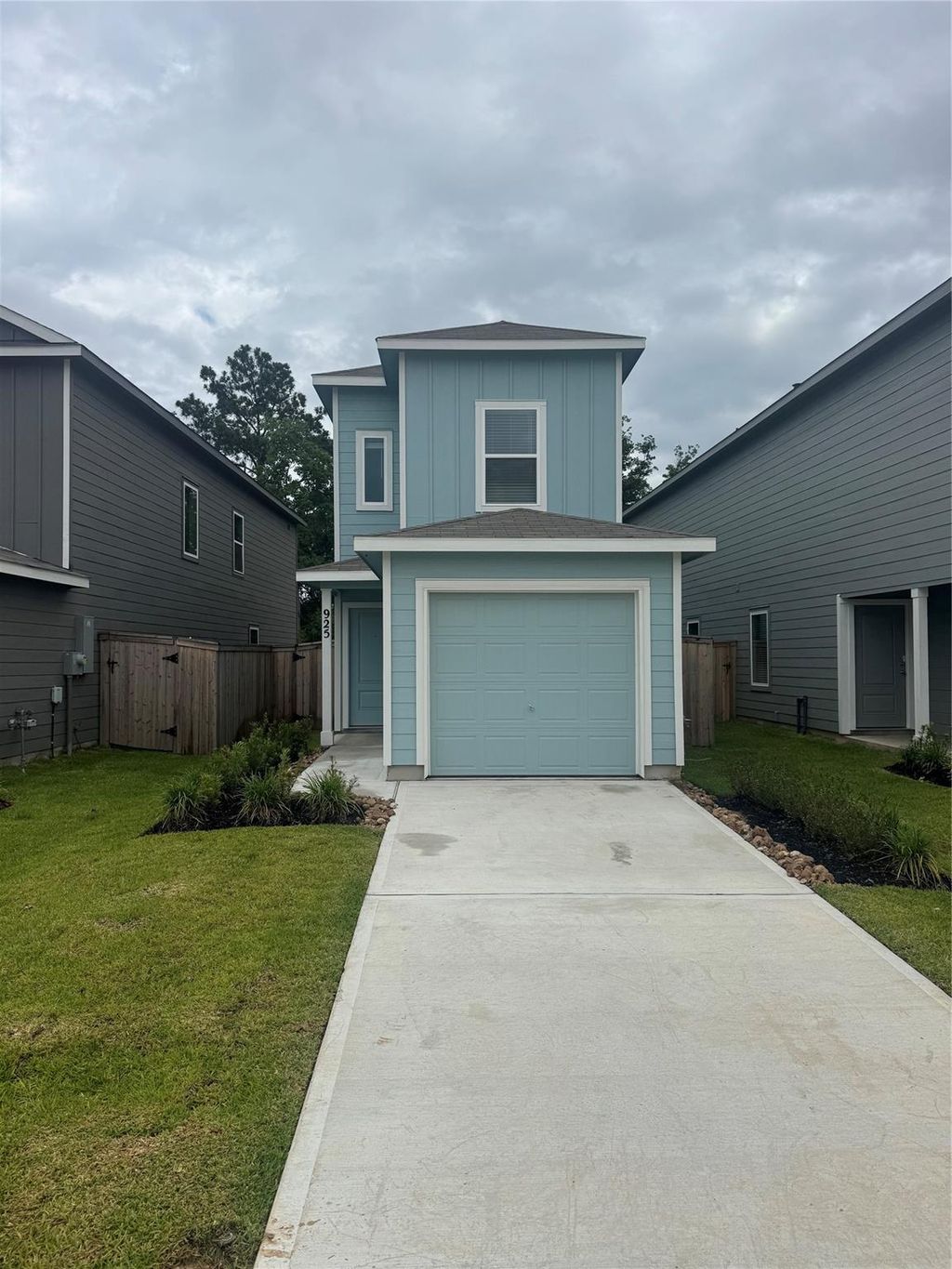 Photo of 925 Pertuso Lane, Huffman, TX 77336 (MLS # 65946909)