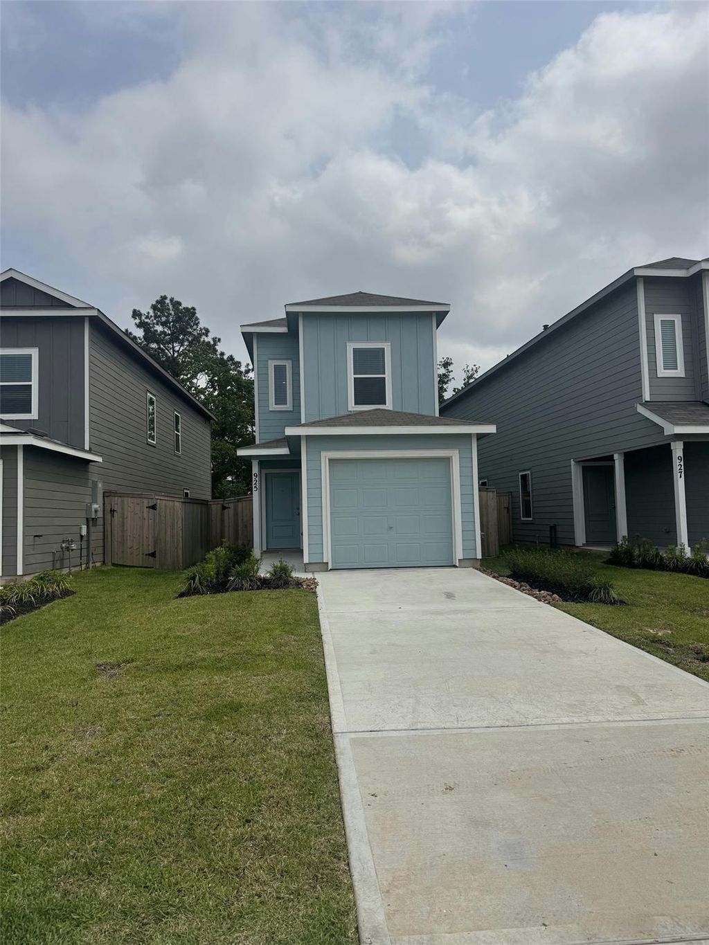Photo of 925 Pertuso Lane, Huffman, TX 77336 (MLS # 65946909)