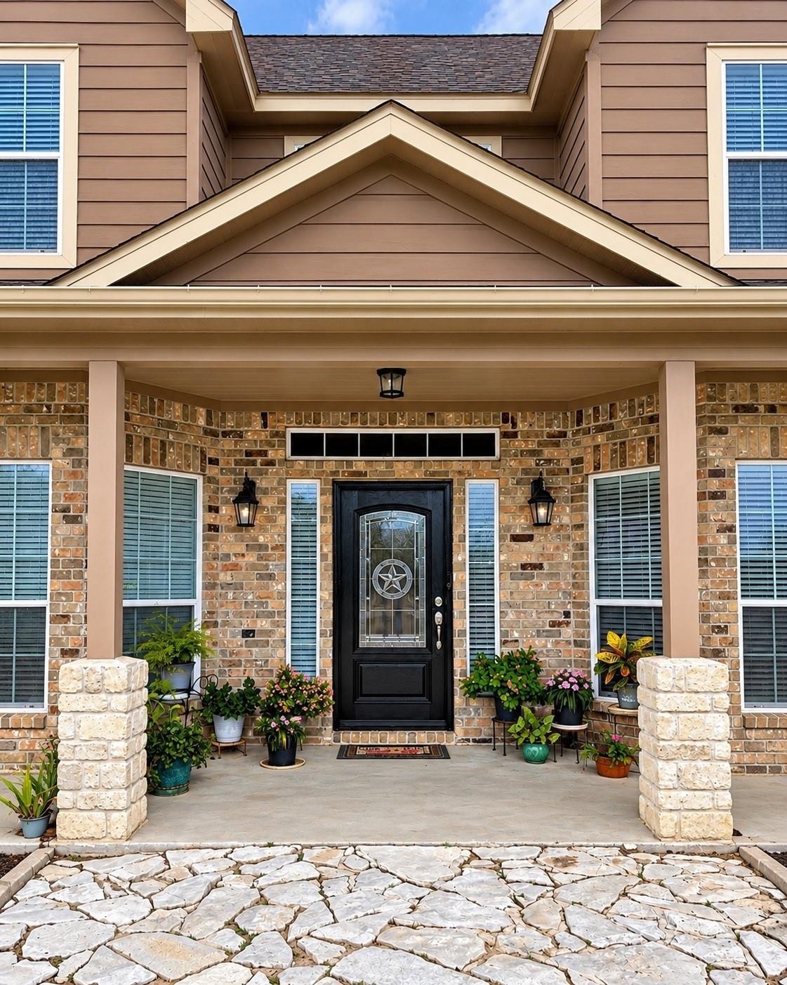 307 Standing Oaks Lane