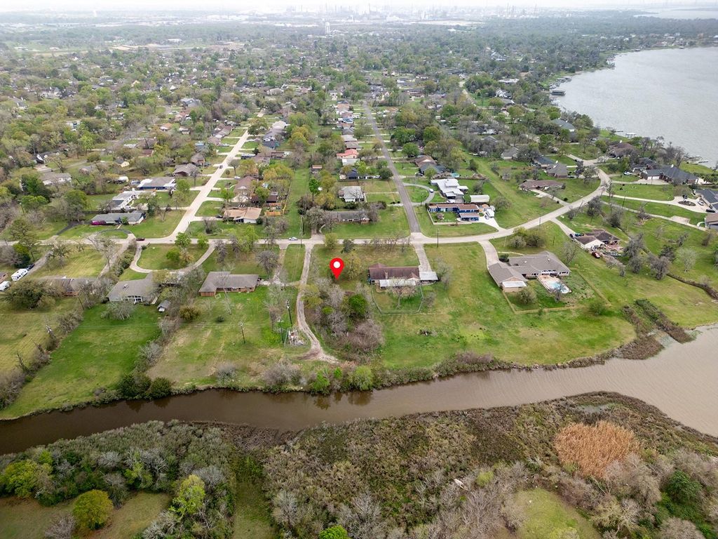 Photo of 0 N Burnett Drive, Baytown, TX 77520 (MLS # 29332456)