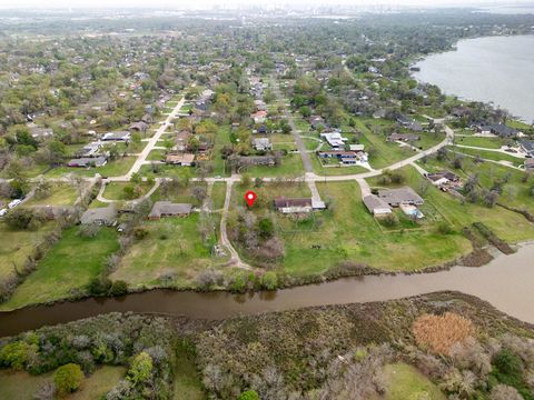 Vacant Land For Sale - N Burnett Drive<br/> Baytown, TX 77520