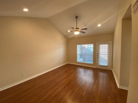 Photo of 2350 Westcreek Lane #1113, Houston, TX 77027 (MLS # 26979937)