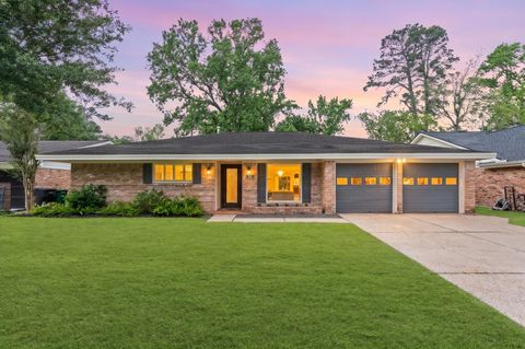 Photo of 1167 Chamboard Lane, Houston, TX 77018 (MLS # 41535251)