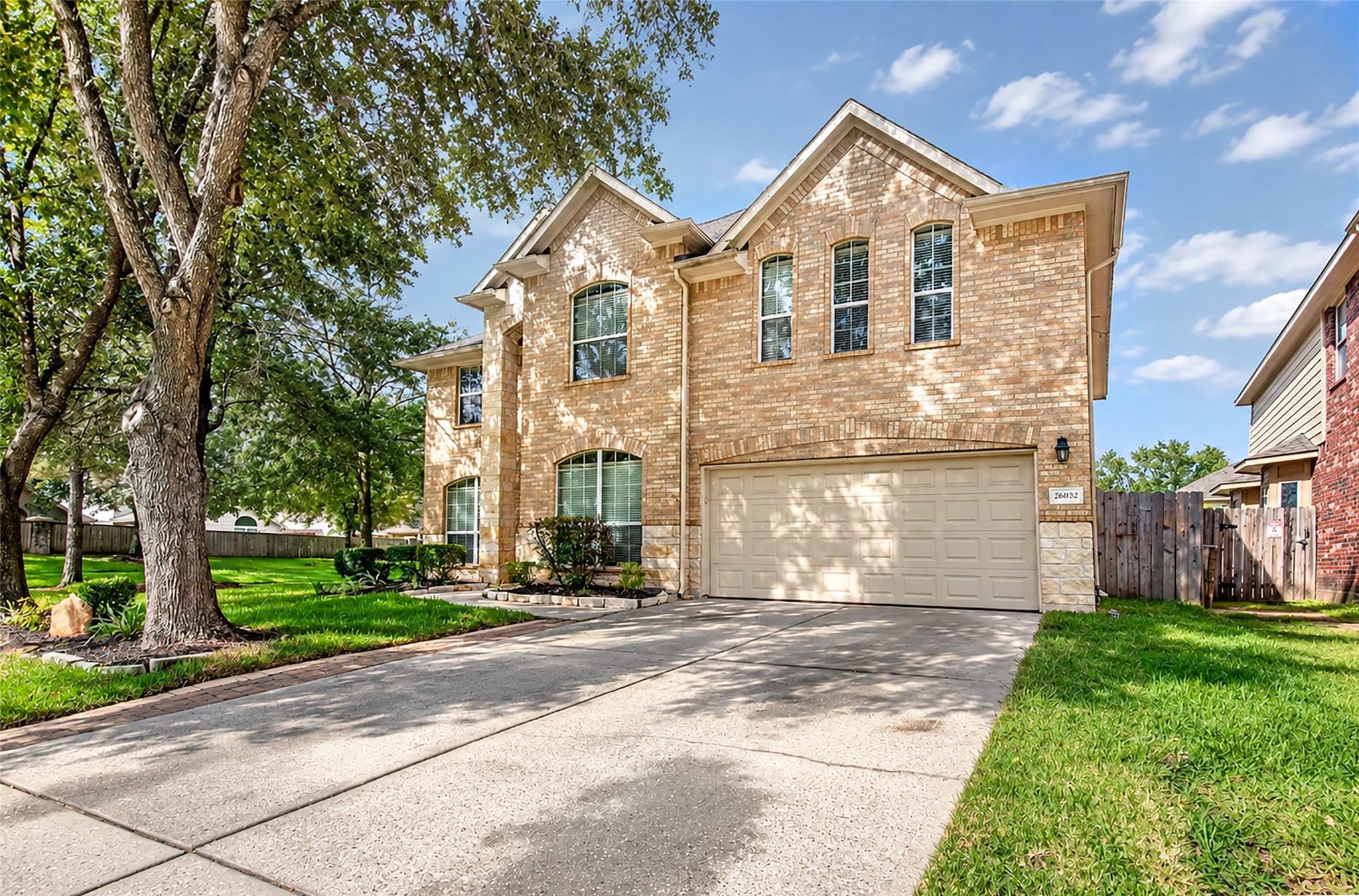 26032 Royal Emerald Lane
