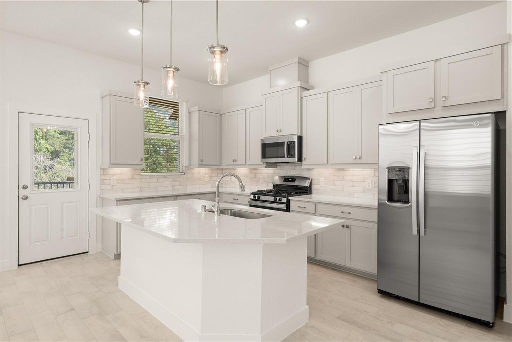 Photo of 520 Red Cascade Trail, Willis, TX 77318 (MLS # 82886106)