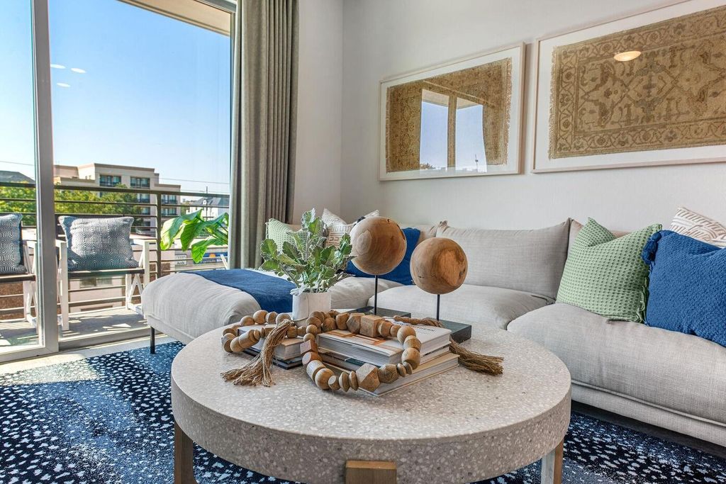 Photo of 6400 Washington Avenue #336, Houston, TX 77007 (MLS # 32081605)