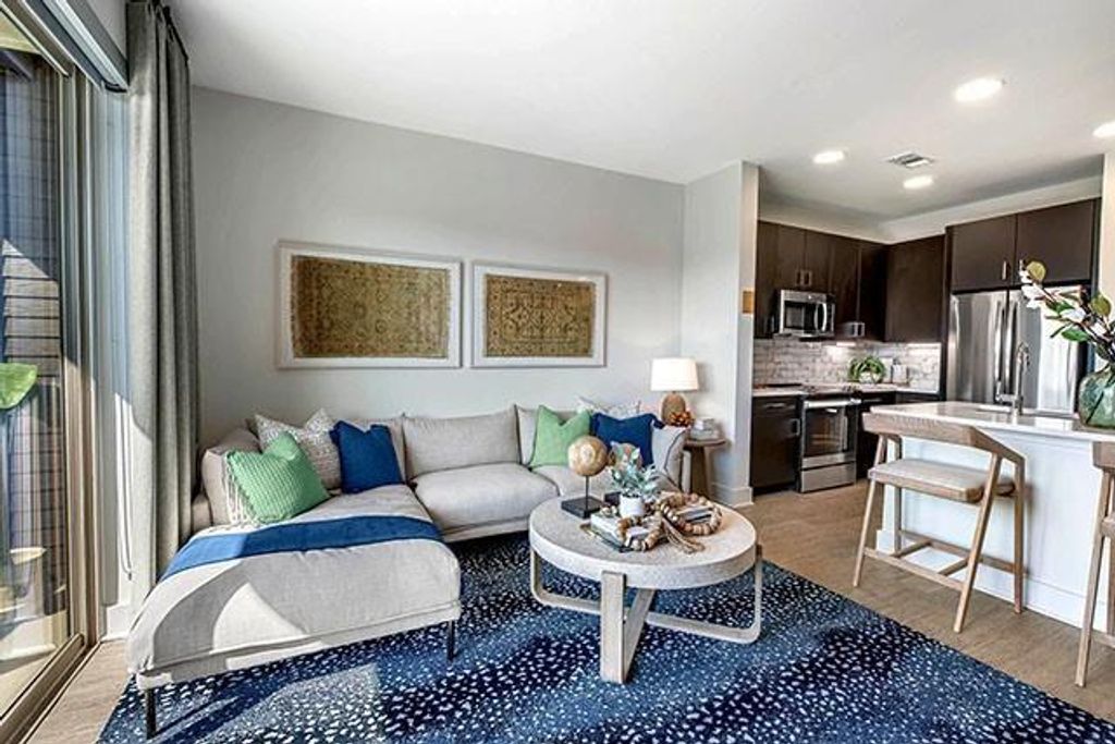 Photo of 6400 Washington Avenue #336, Houston, TX 77007 (MLS # 32081605)