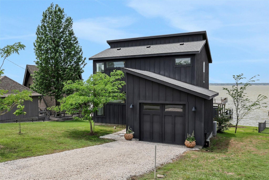 Photo of 546 W Cattle Drive, Onalaska, TX 77360 (MLS # 68523954)