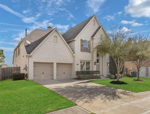 Photo of 1995 Biscayne Lake Drive, Pearland, TX 77584 (MLS # 23809063)
