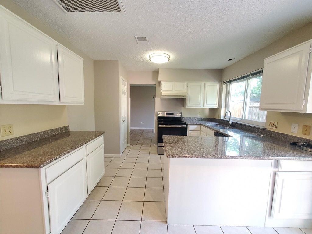 Photo of 3323 Green Fields Drive, Sugar Land, TX 77479 (MLS # 61966083)