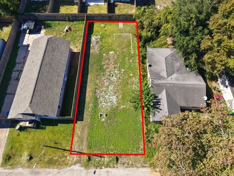 1911 Harlem Street Houston TX 77020