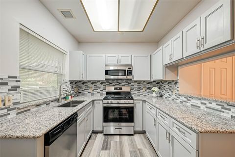 Photo of 2930 Grants Lake Boulevard #304, Sugar Land, TX 77479 (MLS # 56506075)