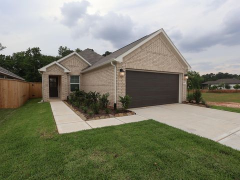 Homes For Sale - 682 Falling Cave Drive<br/> Willis, TX 77378