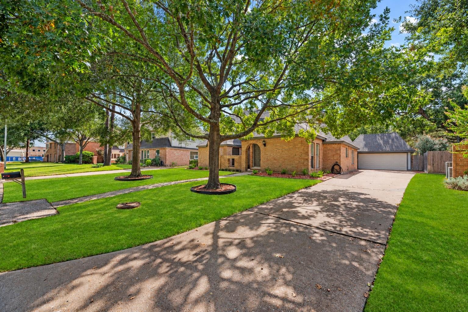 22715 Spatswood Lane