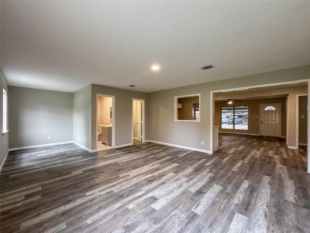 Photo of 7710 Claiborne Street, Houston, TX 77016 (MLS # 33390090)