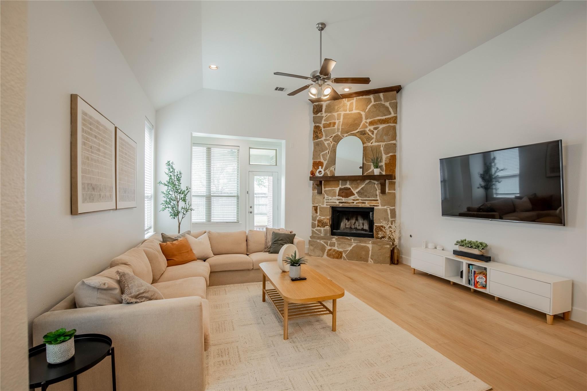 21023 Shelbyville Drive Lane