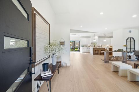 Photo of 10159 Brinwood Drive, Houston, TX 77043 (MLS # 15938555)