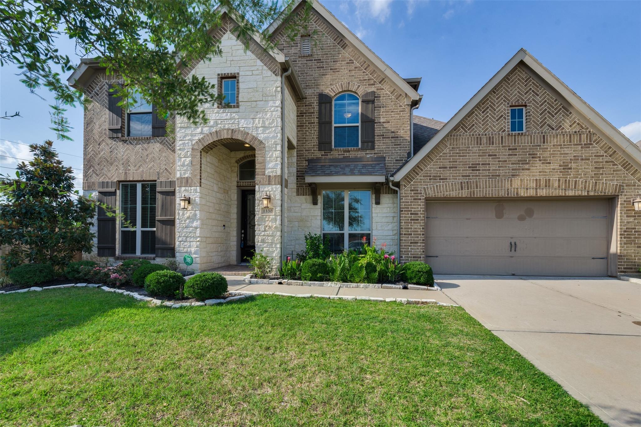 1330 Watercrest Park Lane