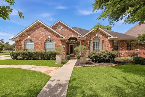 Photo of 18703 Aquatic Drive, Humble, TX 77346 (MLS # 43411824)