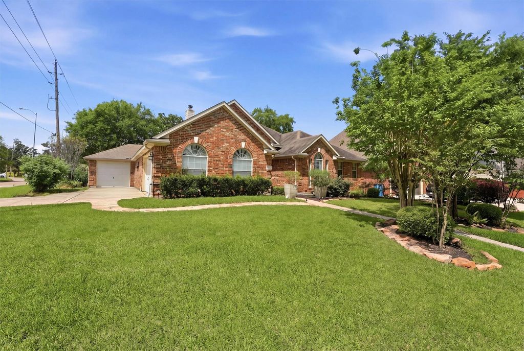 Photo of 18703 Aquatic Drive, Humble, TX 77346 (MLS # 43411824)