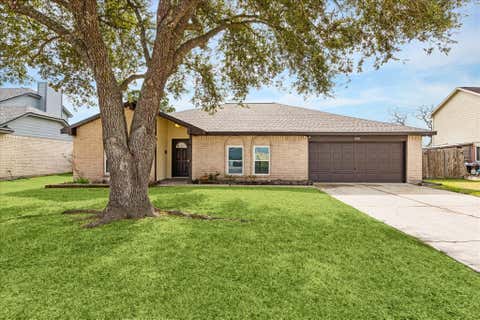 Photo of 320 Creek Bend Drive, League City, TX 77573 (MLS # 48885810)