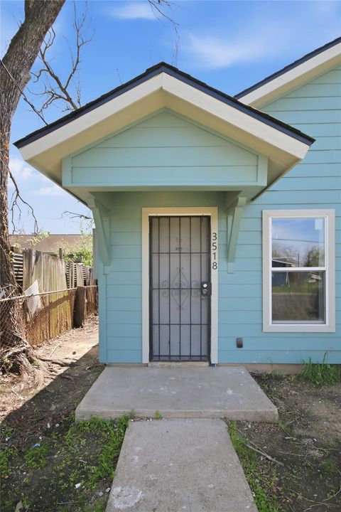 Multifamily For Rent - 3518 Orange St St<br/> Houston, TX 77020