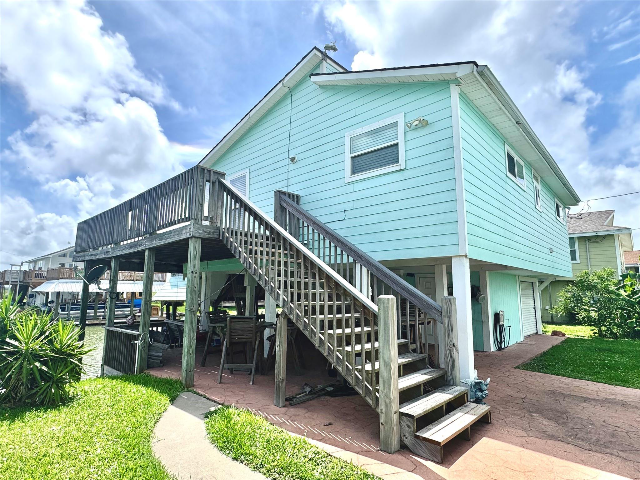 1205 Bay Street