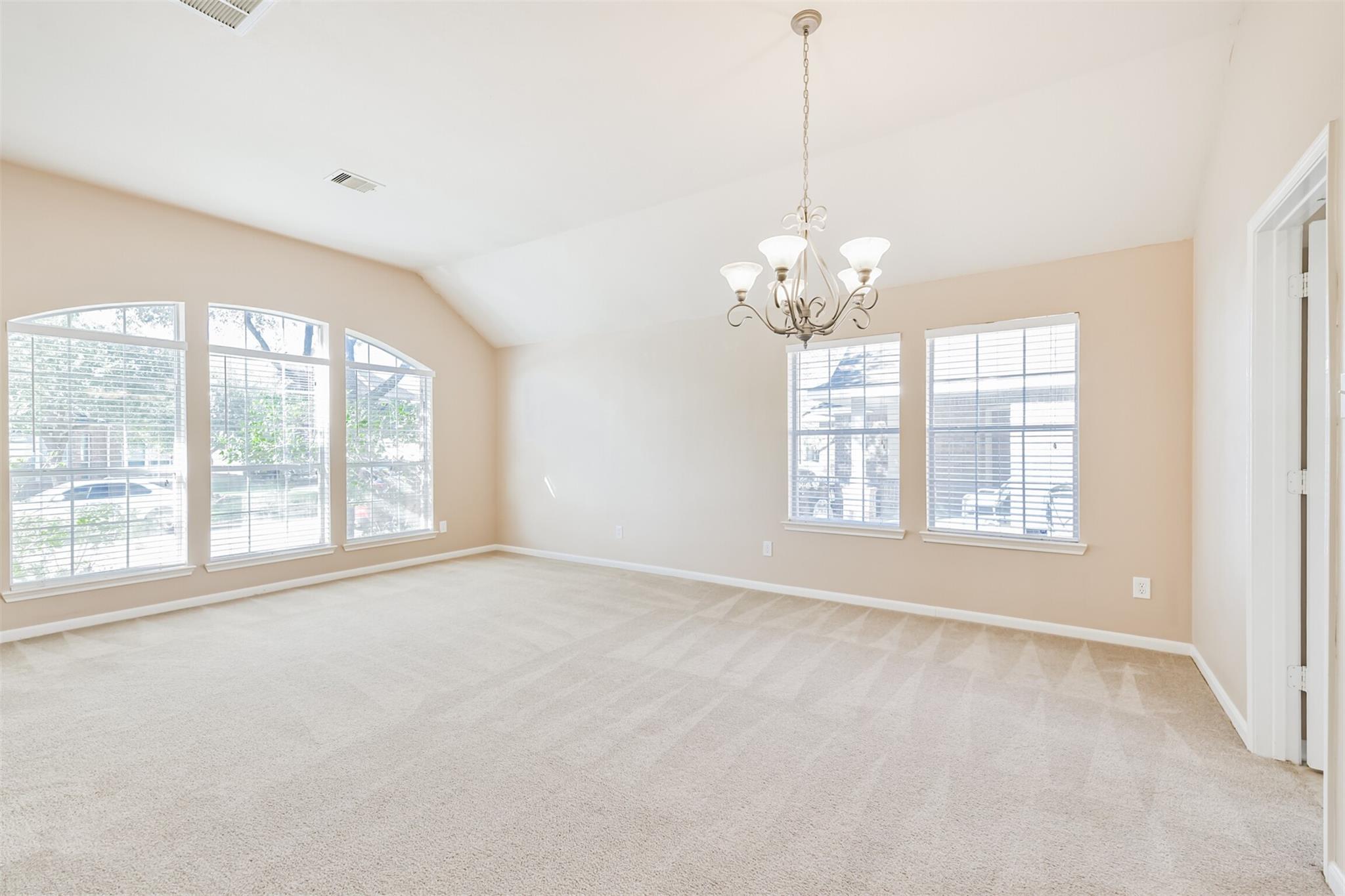 9902 Memorial Crossing Drive