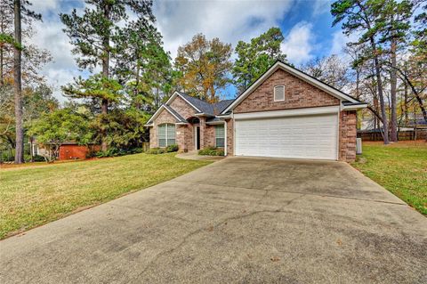 1960 Greentree Drive Huntsville TX 77340