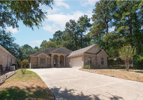 Photo of 93 Wick Willow Drive, Montgomery, TX 77356 (MLS # 52167508)