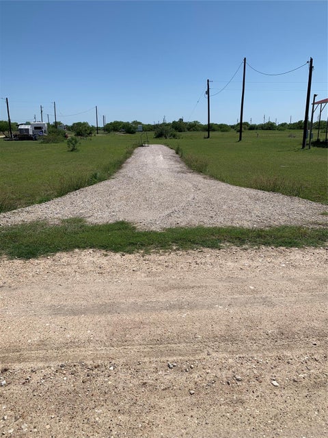 Photo of 84 Seahorse DR, Palacios, TX 77465 (MLS # 33303375)