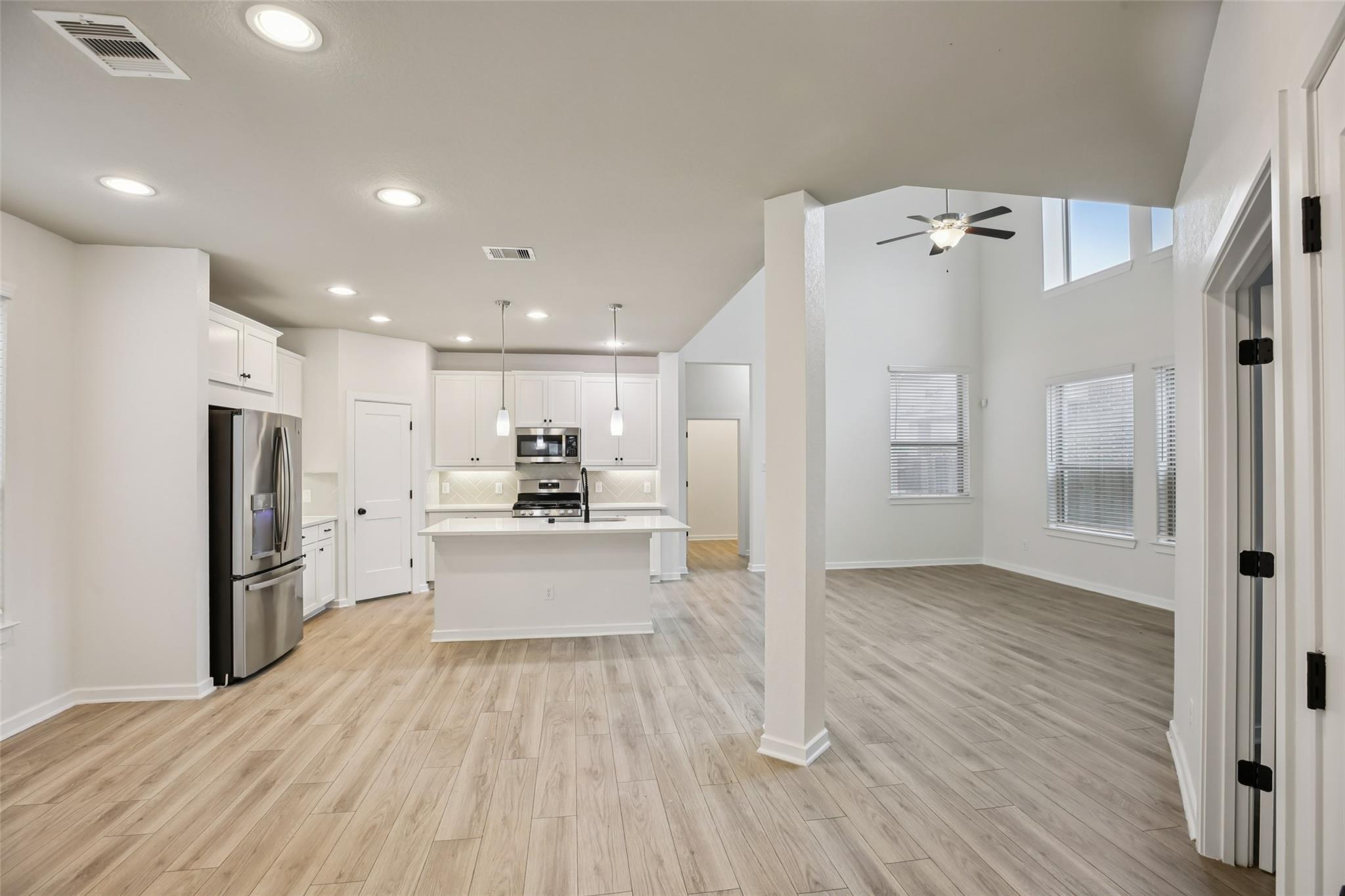 6015 Bridle Gate Trail