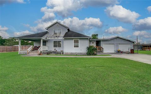 Photo of 7228 Avenue R, Santa Fe, TX 77510 (MLS # 58179651)