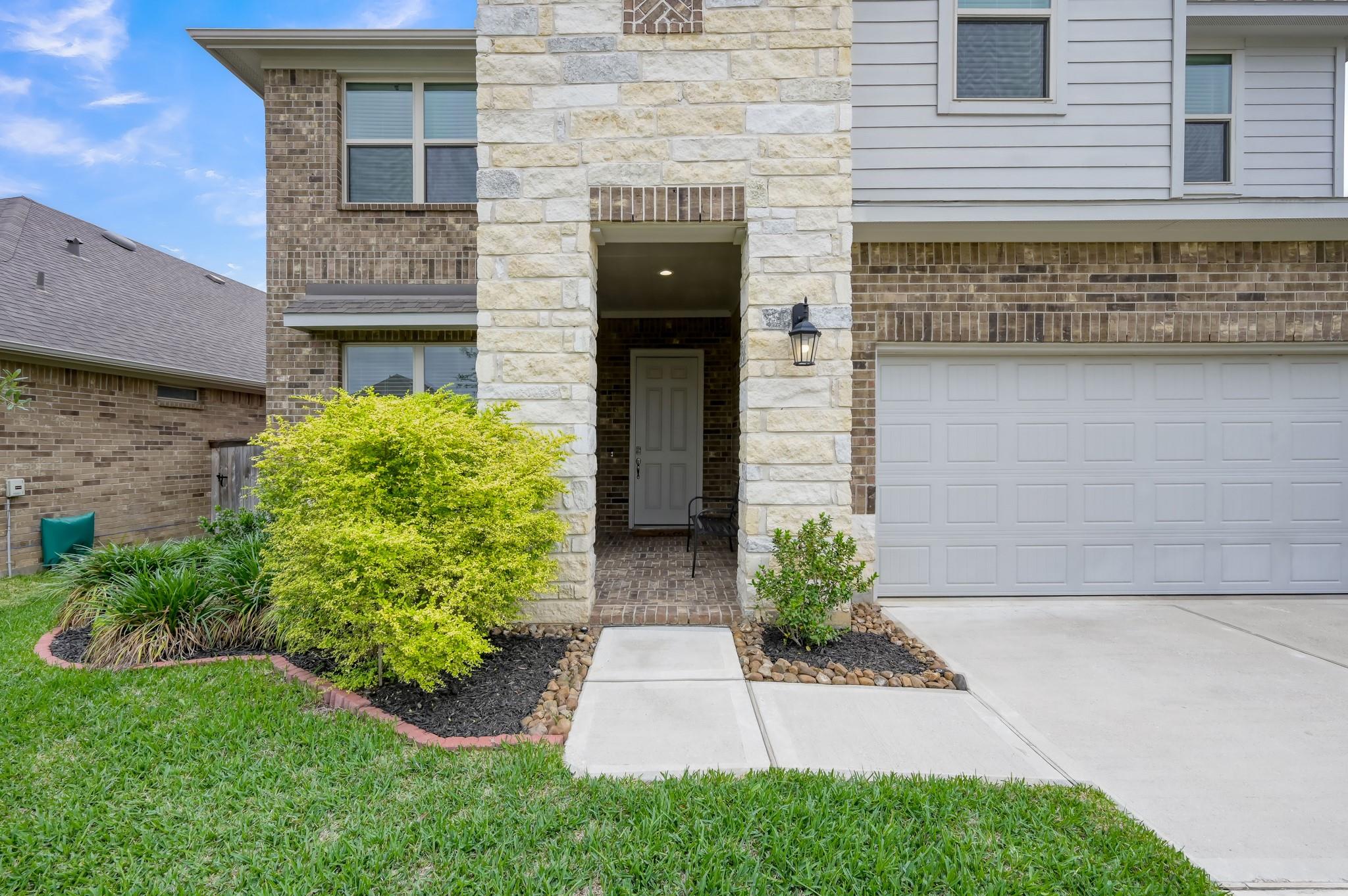 1069 Clearwood Drive