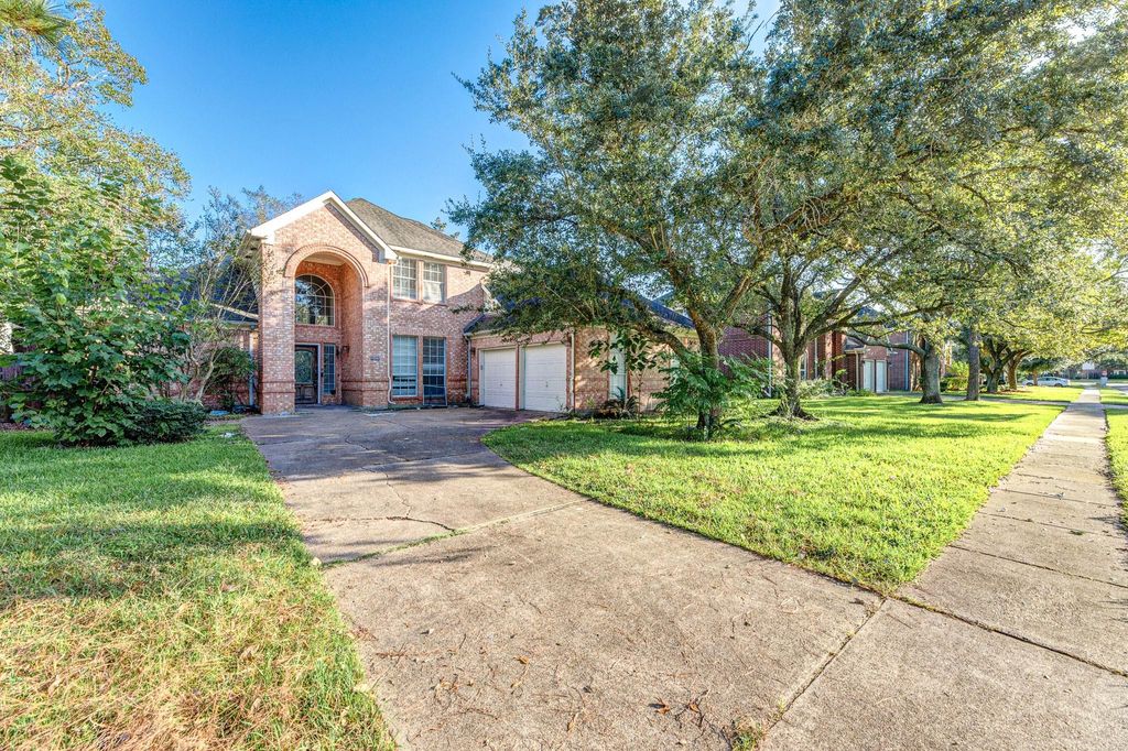 Photo of 2515 Falcon Ridge Street, Pearland, TX 77584 (MLS # 50870877)