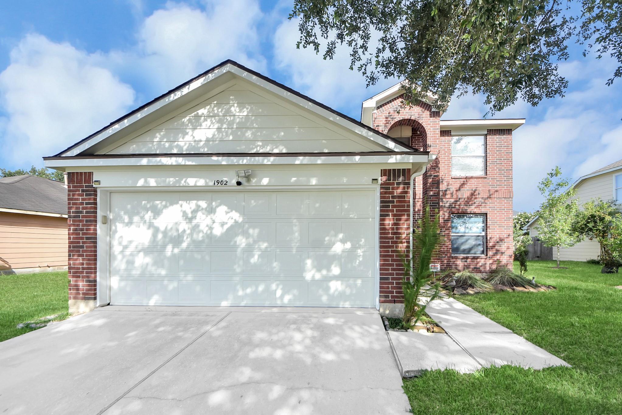1902 Serenata Lane