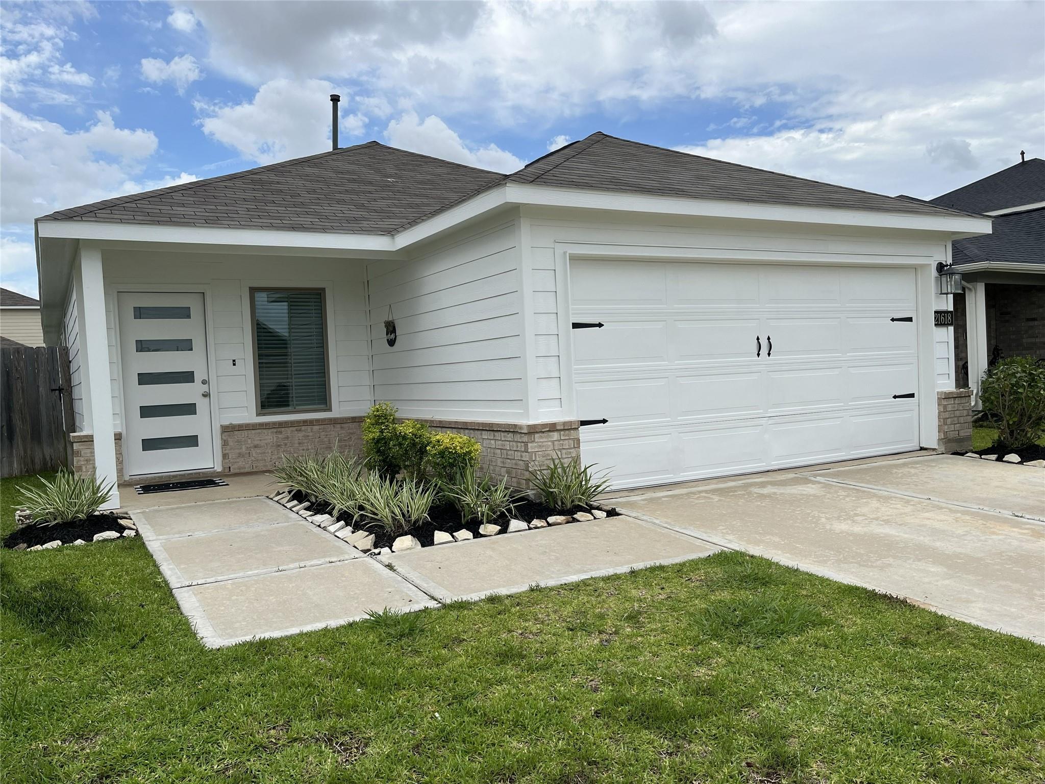 21618 Lemon Beebrush Lane