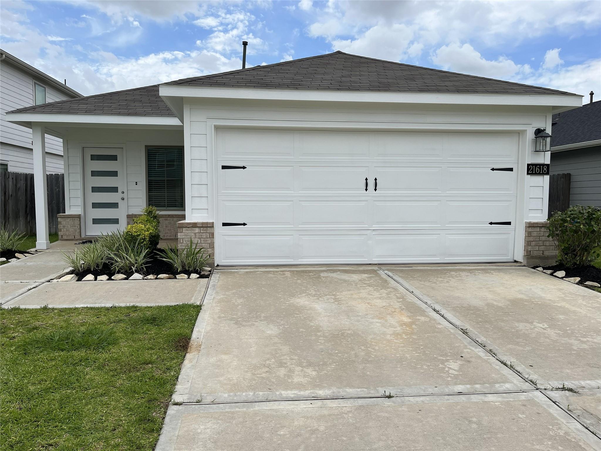 21618 Lemon Beebrush Lane