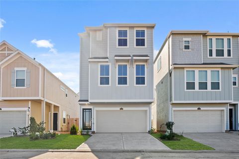 Photo of 3206 La Rambla Drive, Houston, TX 77047 (MLS # 23756992)