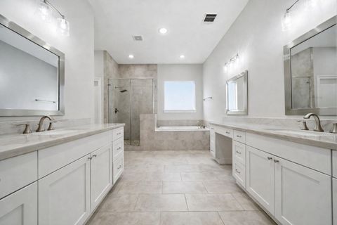 Tiny photo for 4210 Koehler Street #B, Houston, TX 77007 (MLS # 19829724)