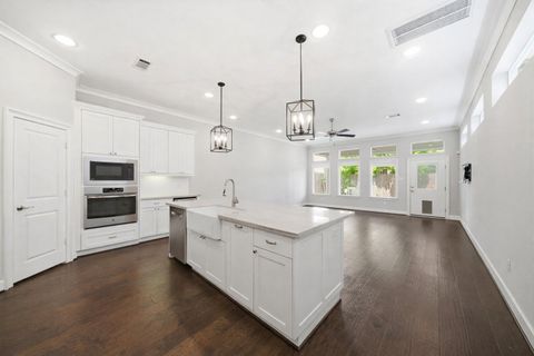 Tiny photo for 4210 Koehler Street #B, Houston, TX 77007 (MLS # 19829724)