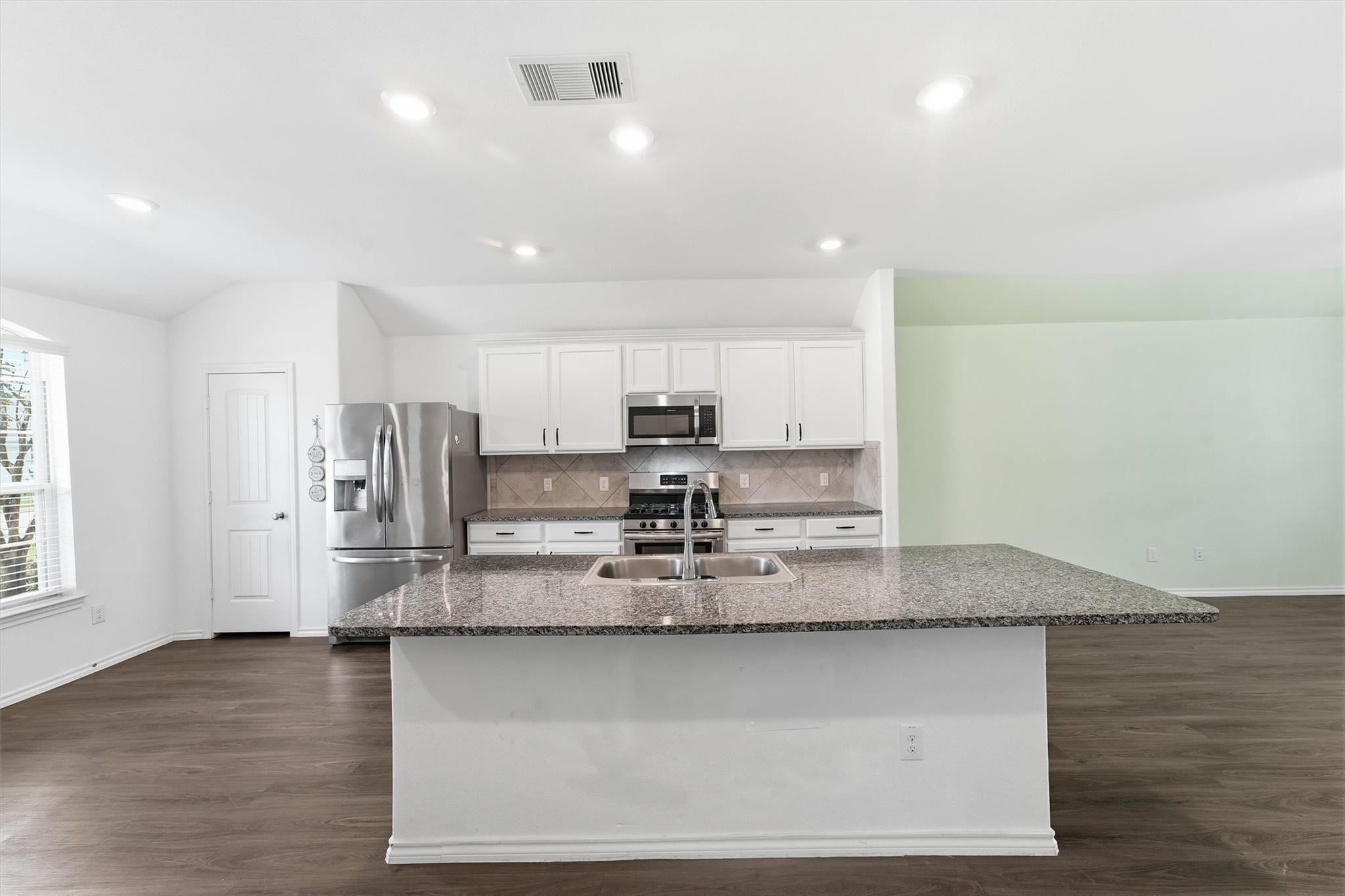 9306 Victoria Valley Court