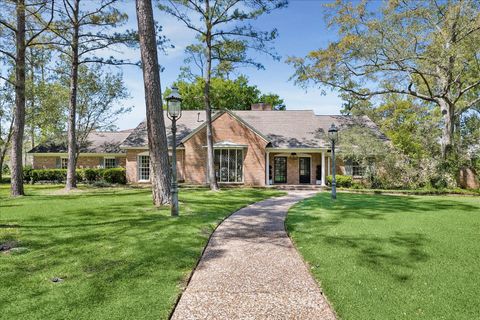 Photo of 10926 Wickwild Street, Hunters Creek Village, TX 77024 (MLS # 37727492)